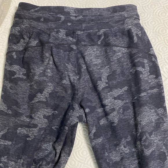 Lululemon Ready to Rulu Pant Size 4 - Picture 9 of 11